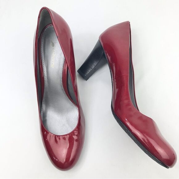 Liz Claiborne JOHNNIE Red Patent Leather Closed Toe Flex Holiday Heels - Picture 1 of 12